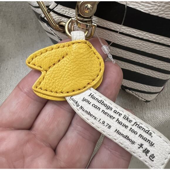 NWT Betsey Johnson Takeout Box Crossbody Purse Chinese Kung Pow Fortune Charm - Picture 6 of 11